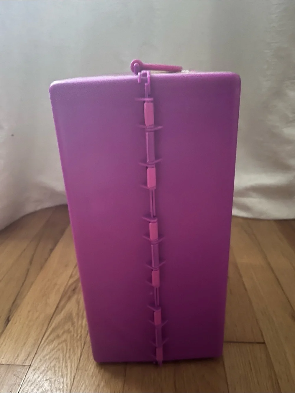 Barbie Fashionistas Fashion Wardrobe – Portable Carrying Case & Wardrobe Playset